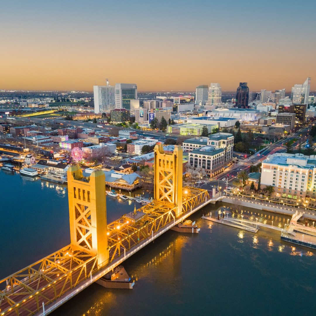 Downtown,Sacramento,And,Tower,Bridge